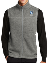 Load image into Gallery viewer, The North Face ® Sweater Fleece Vest - RUGBY